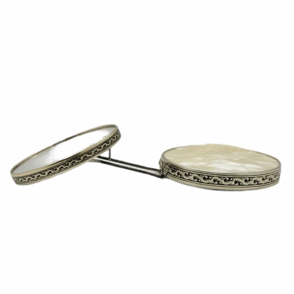 Vintage Compact Mirror Gold Tone Mother of Pearl - Picture 14 of 16